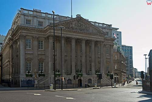 Pałac u zbiegu ulic Lobbard-King William St. w Londyn City